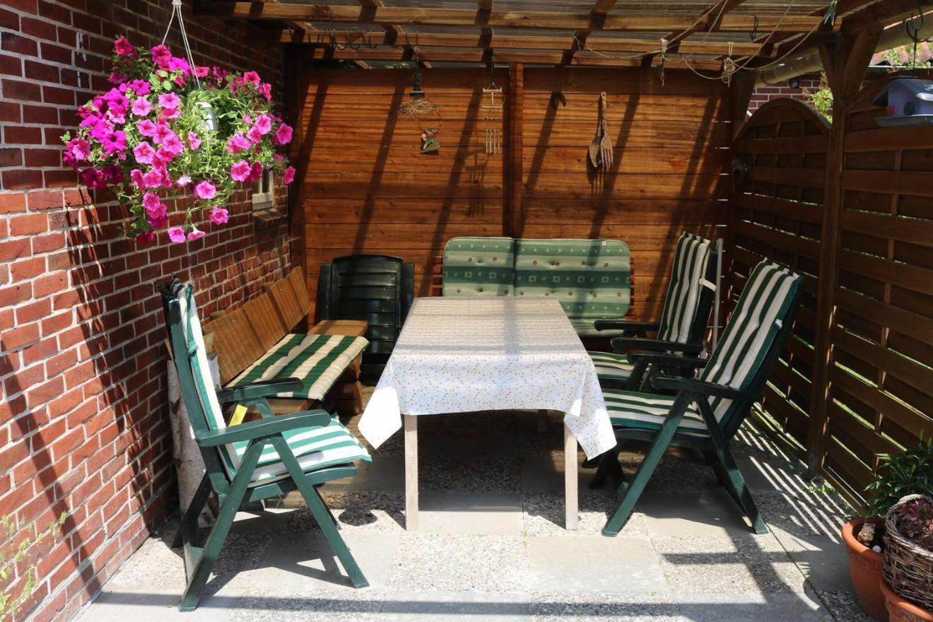 Ferienwohnung Alice Burhave Εξωτερικό φωτογραφία