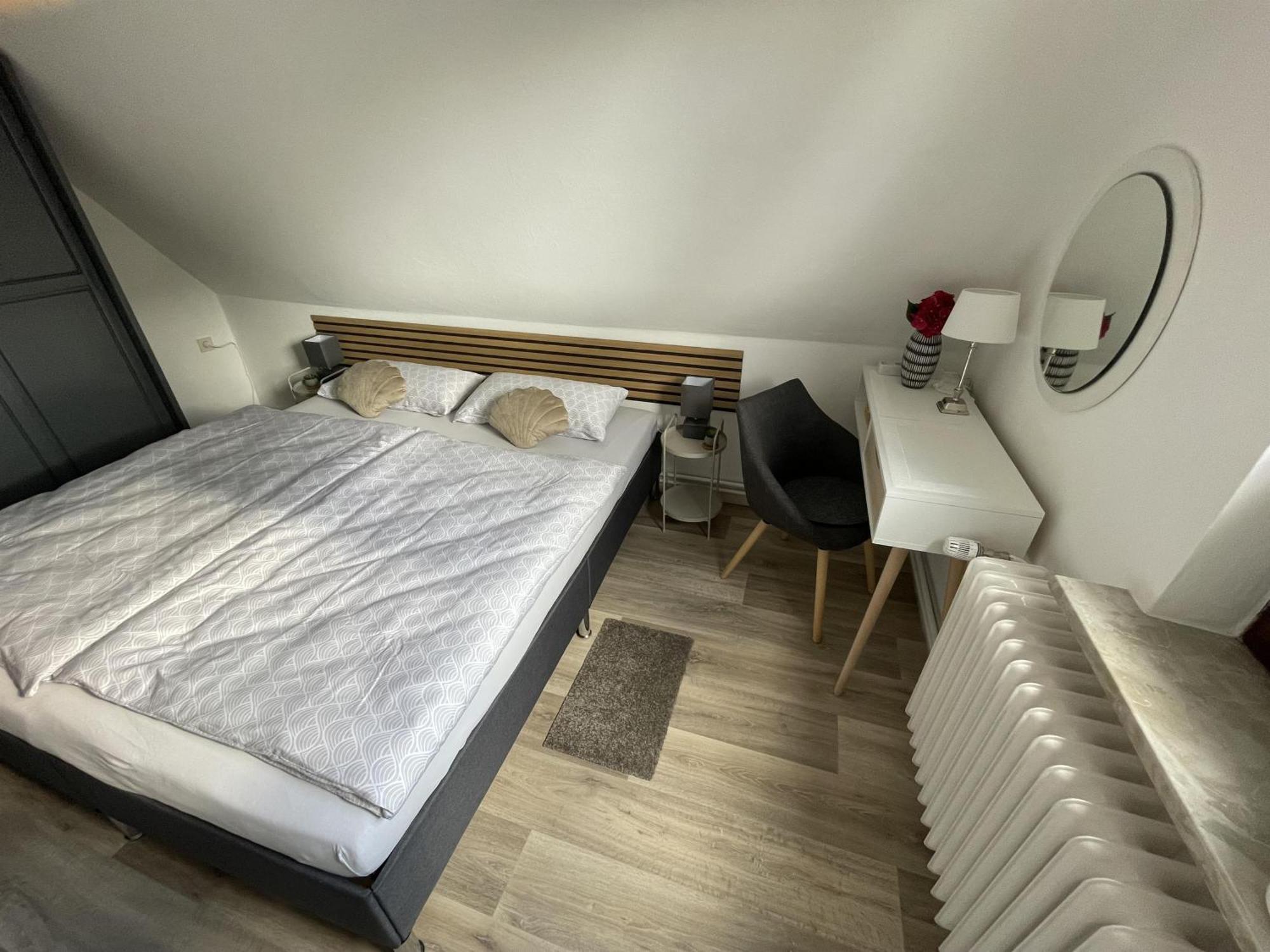 Ferienwohnung Alice Burhave Εξωτερικό φωτογραφία